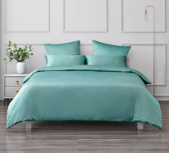 Dreamaker King Blue Green Matte Satin Quilt Set