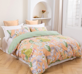 Dreamaker King Single Lily in Peach Reversible Quilt Cover S