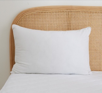 DM Down Alternative Pillow 48x73 cm