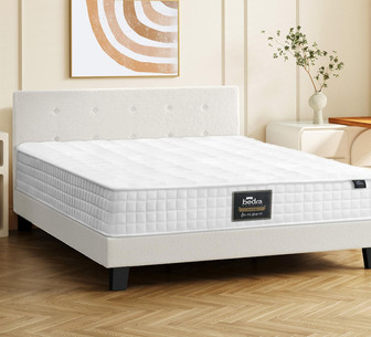 Quiton Queen White Bed & Mattress Set